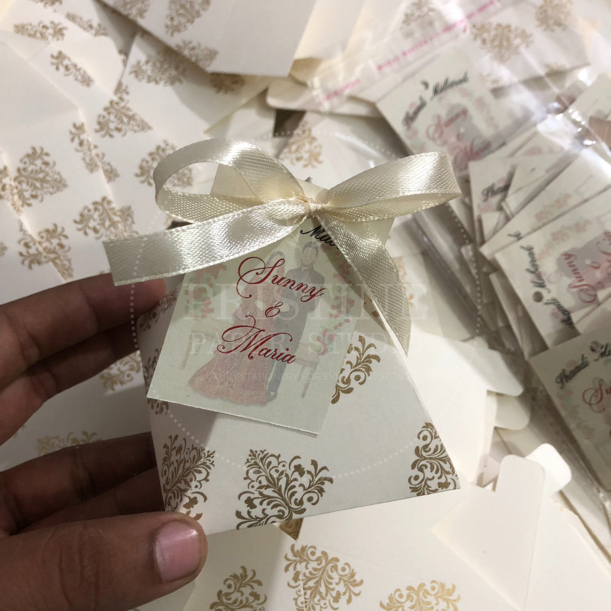 BB 030 — Personalized Wedding Favor Bid Box
